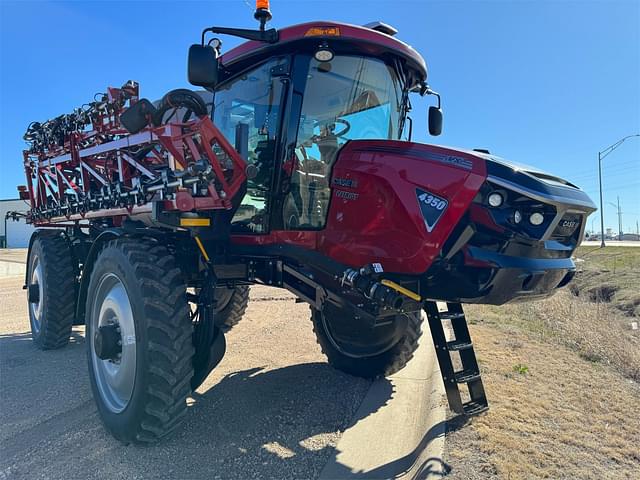 Image of Case IH Patriot 4350 equipment image 1