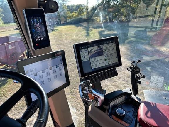 Image of Case IH Patriot 4450 equipment image 2