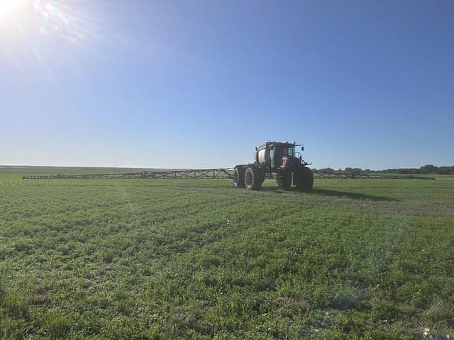 Image of Case IH Patriot 4450 equipment image 2