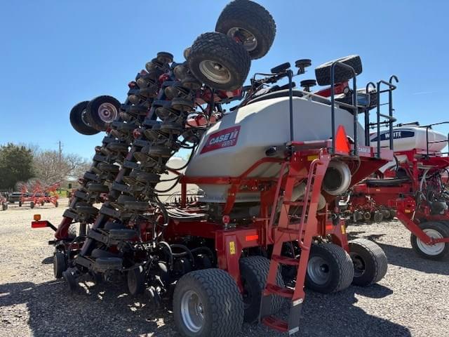 Image of Case IH 550T equipment image 4
