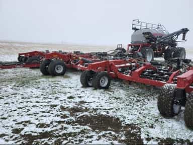 Air Seeders or Carts