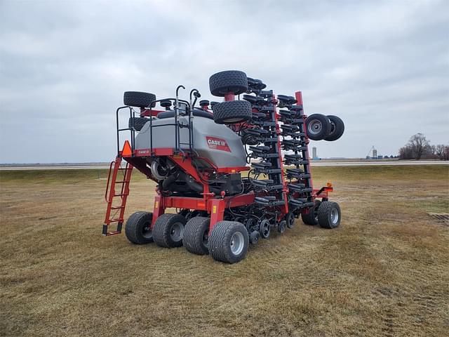 Image of Case IH 550T equipment image 1