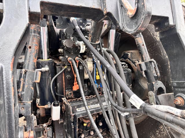 Image of Case IH 550T equipment image 2