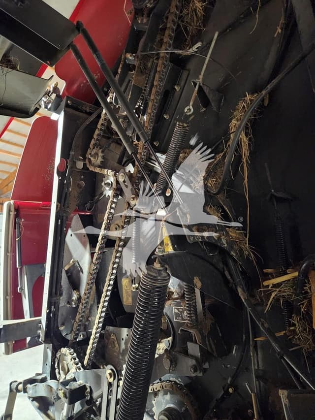 Image of Case IH RB565 equipment image 3