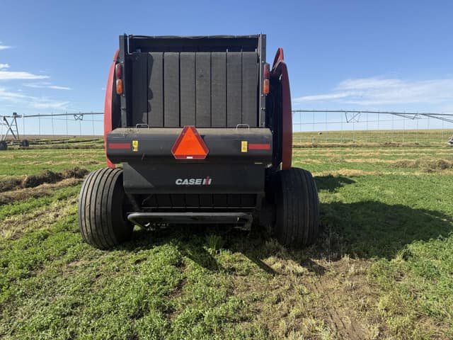 Image of Case IH RB565 equipment image 3