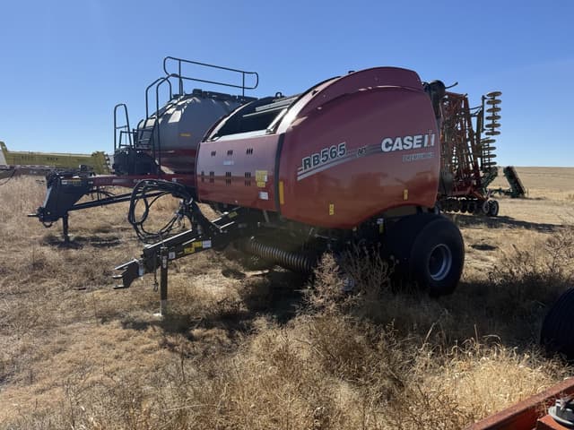 Image of Case IH RB565 equipment image 1