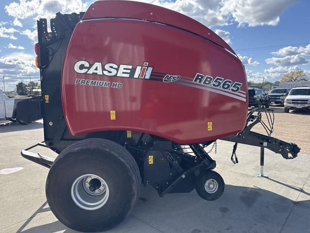 Image of Case IH RB565 equipment image 2