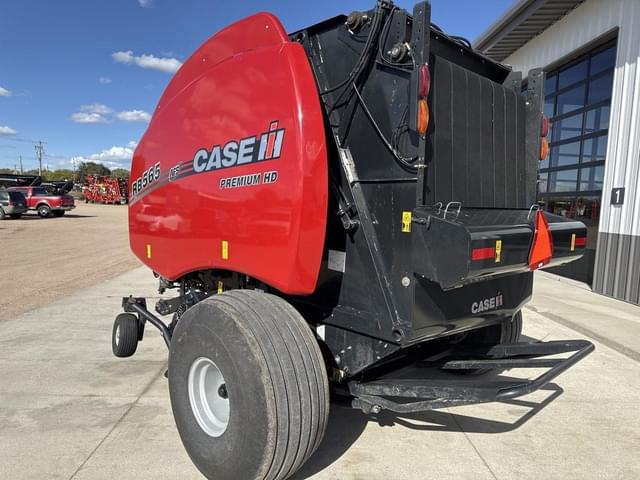 Image of Case IH RB565 equipment image 3
