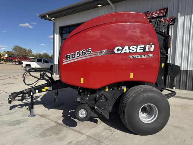Image of Case IH RB565 equipment image 1