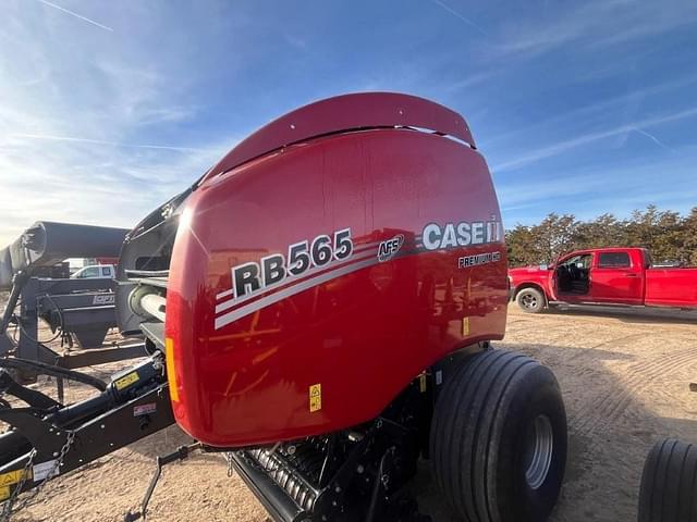 Image of Case IH RB565 equipment image 2