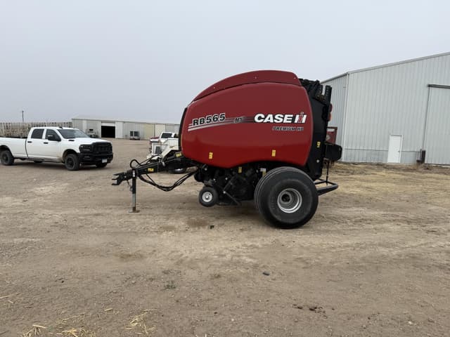 Image of Case IH RB565 equipment image 1