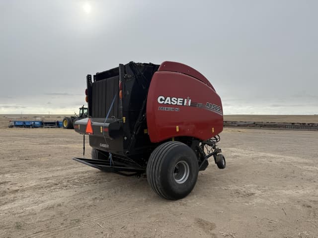 Image of Case IH RB565 equipment image 4