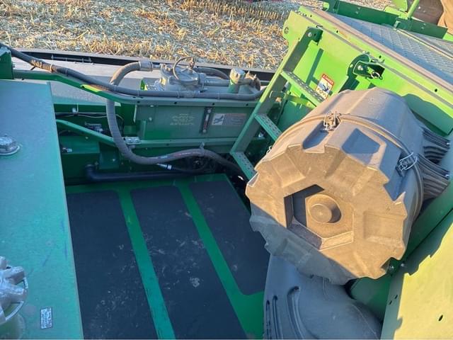 Image of John Deere S780 equipment image 4