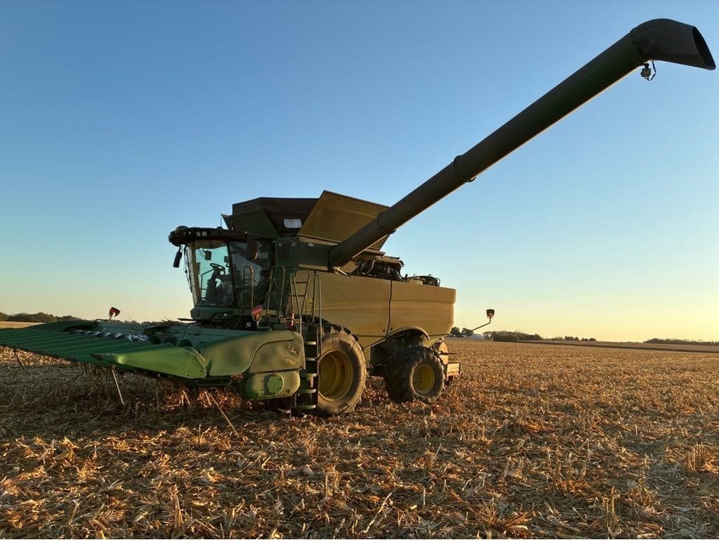 2023 John Deere S780 Equipment Image0