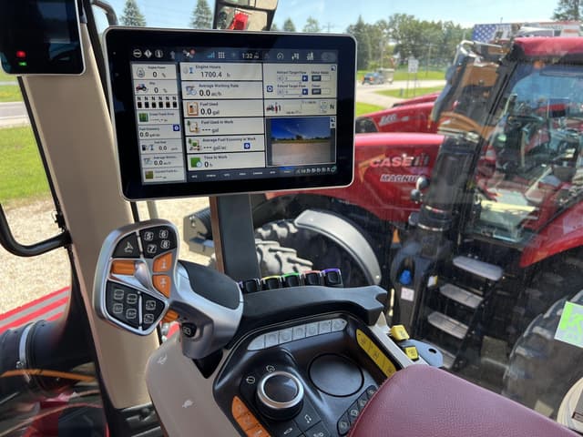 Image of Case IH Steiger 620 Quadtrac equipment image 4