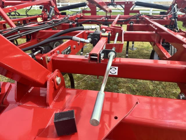 Image of Case IH Tigermate 255 equipment image 3