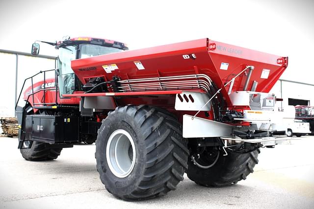 Image of Case IH Titan 3540 equipment image 2