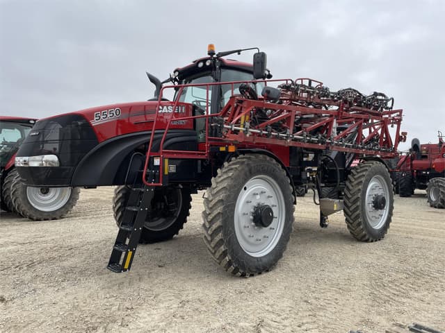 Image of Case IH 5550 Trident equipment image 2