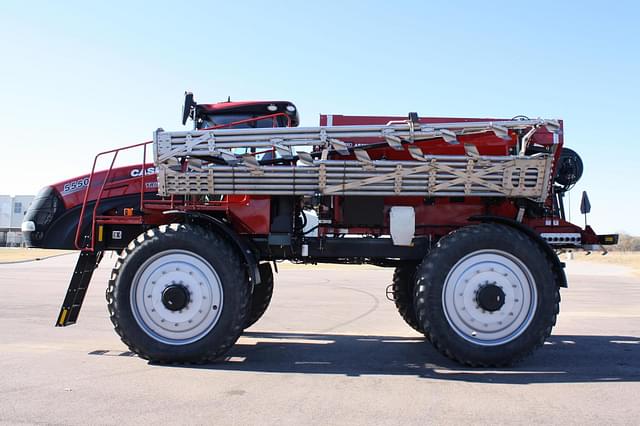 Image of Case IH 5550 Trident equipment image 1