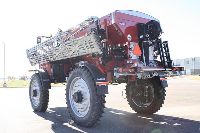 Image of Case IH 5550 Trident equipment image 2