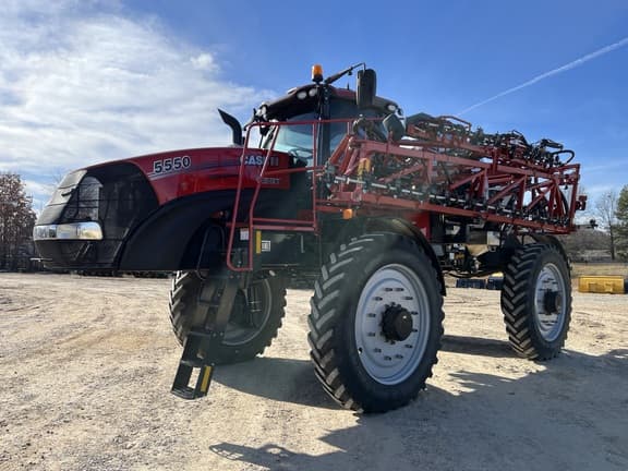 Image of Case IH 5550 Trident equipment image 2