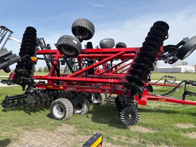 Image of Case IH Barracuda 335 equipment image 1