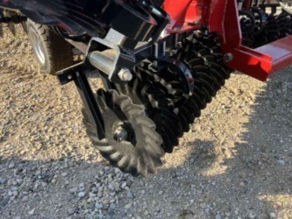 Image of Case IH Barracuda 335 Image 1