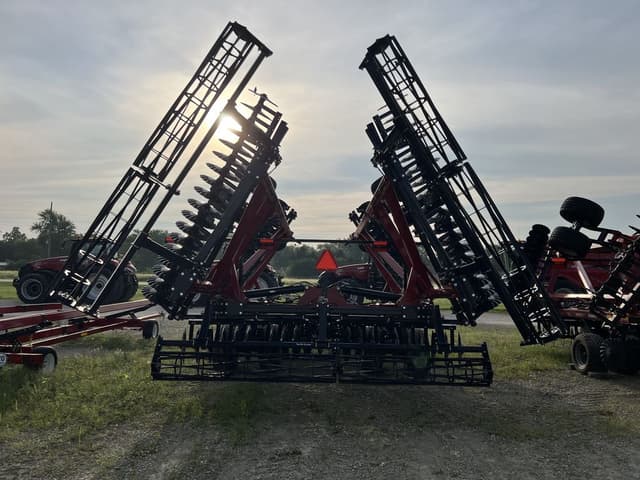 Image of Case IH Barracuda 335 equipment image 2