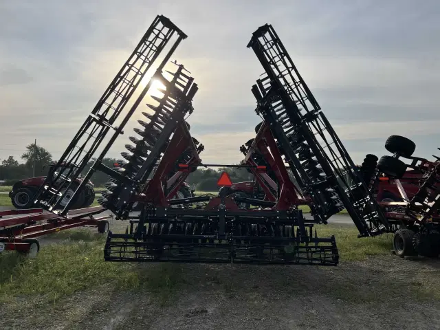 Image of Case IH Barracuda 335 equipment image 2