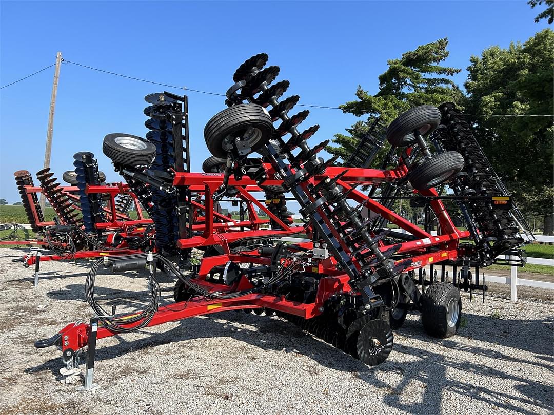 Image of Case IH 335VT Image 0