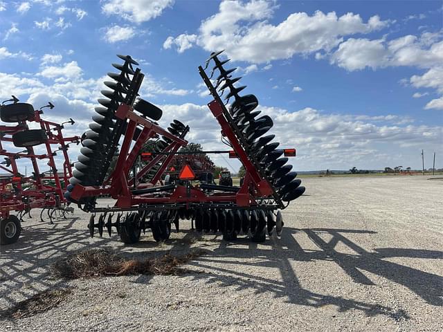 Image of Case IH 345 equipment image 2