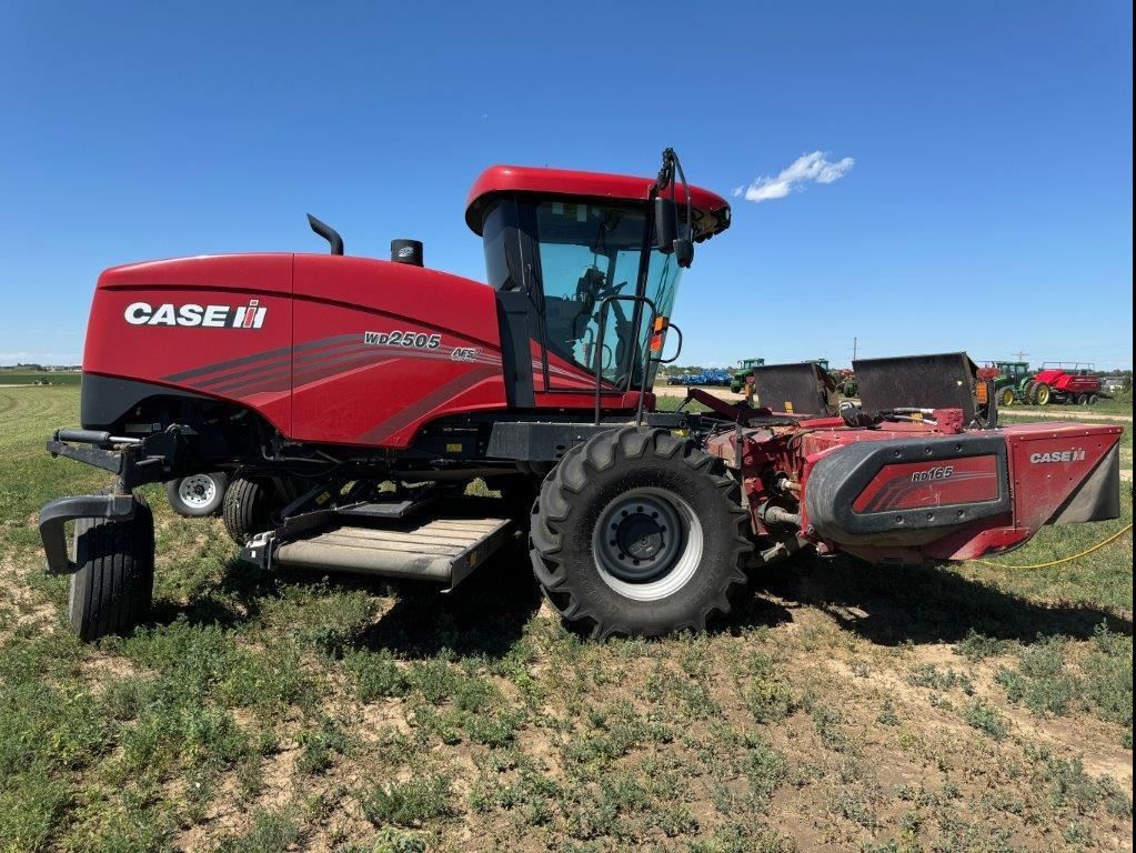 2023 Case IH WD2505 Image