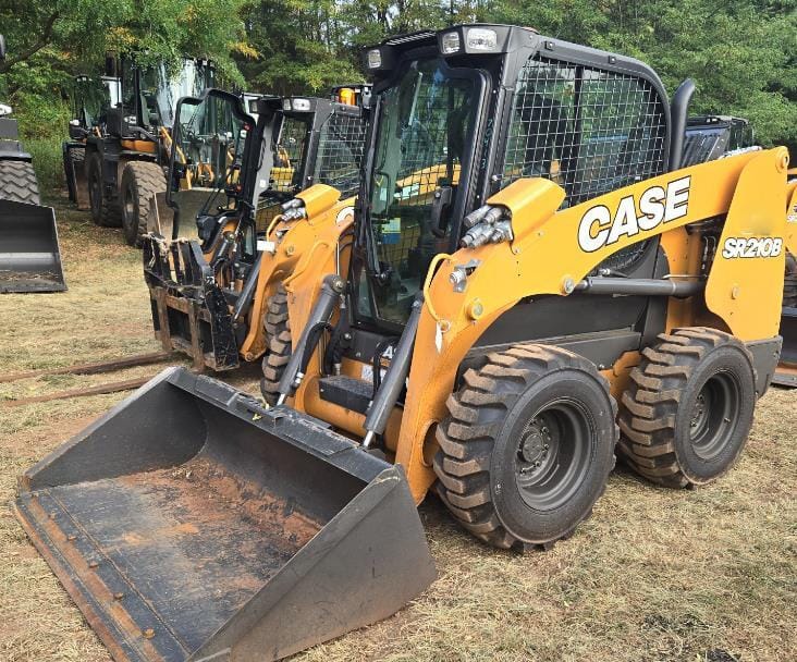 2023 Case SR210B Equipment Image0