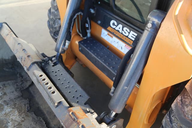 Image of Case SV280B equipment image 3