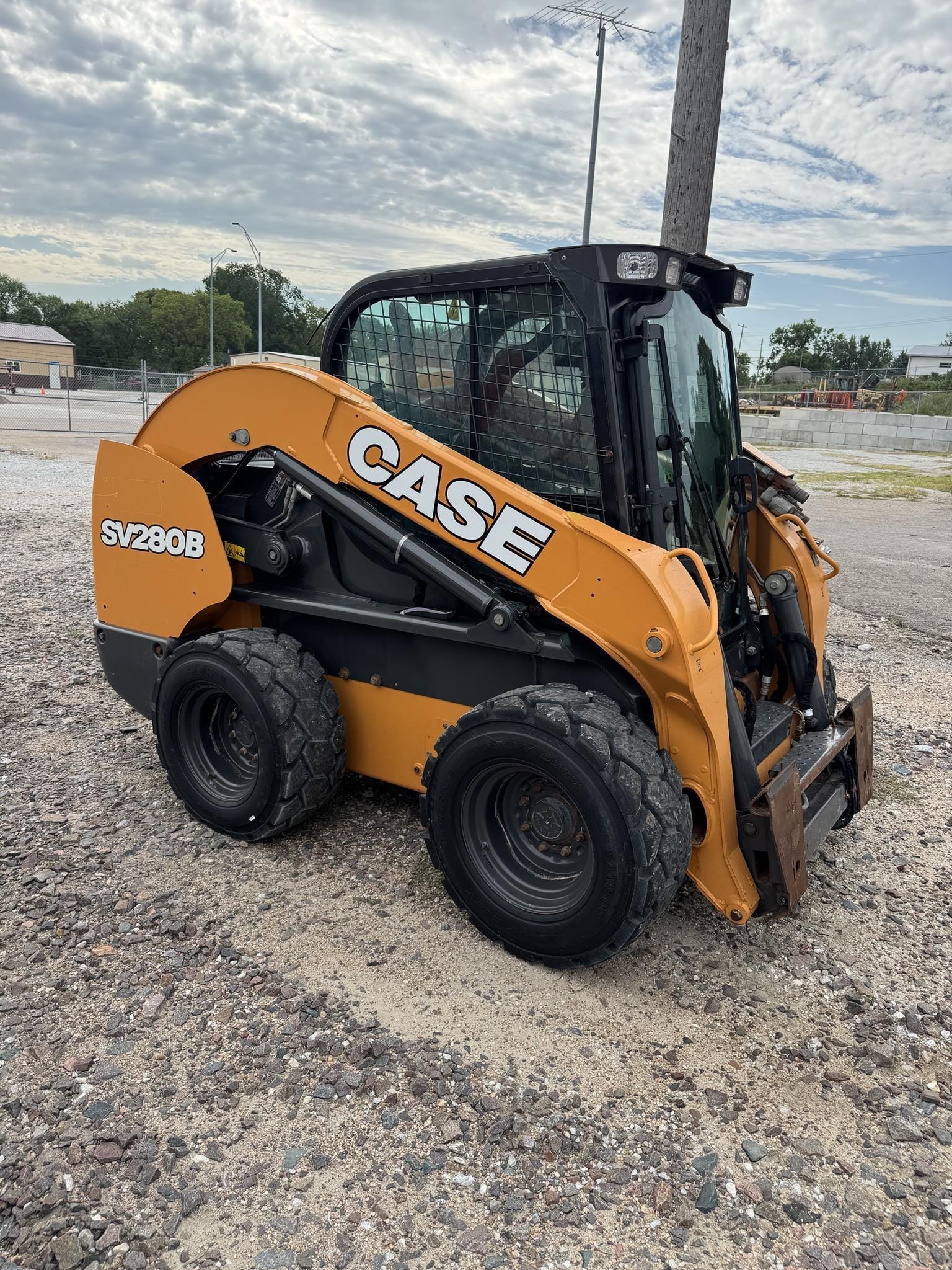 2023 Case SV280B Equipment Image0