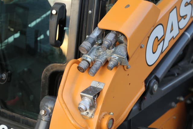 Image of Case SV340B equipment image 1