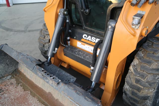 Image of Case SV340B equipment image 3