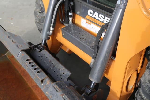 Image of Case SV340B equipment image 3