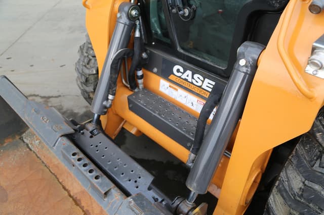 Image of Case SV340B equipment image 3