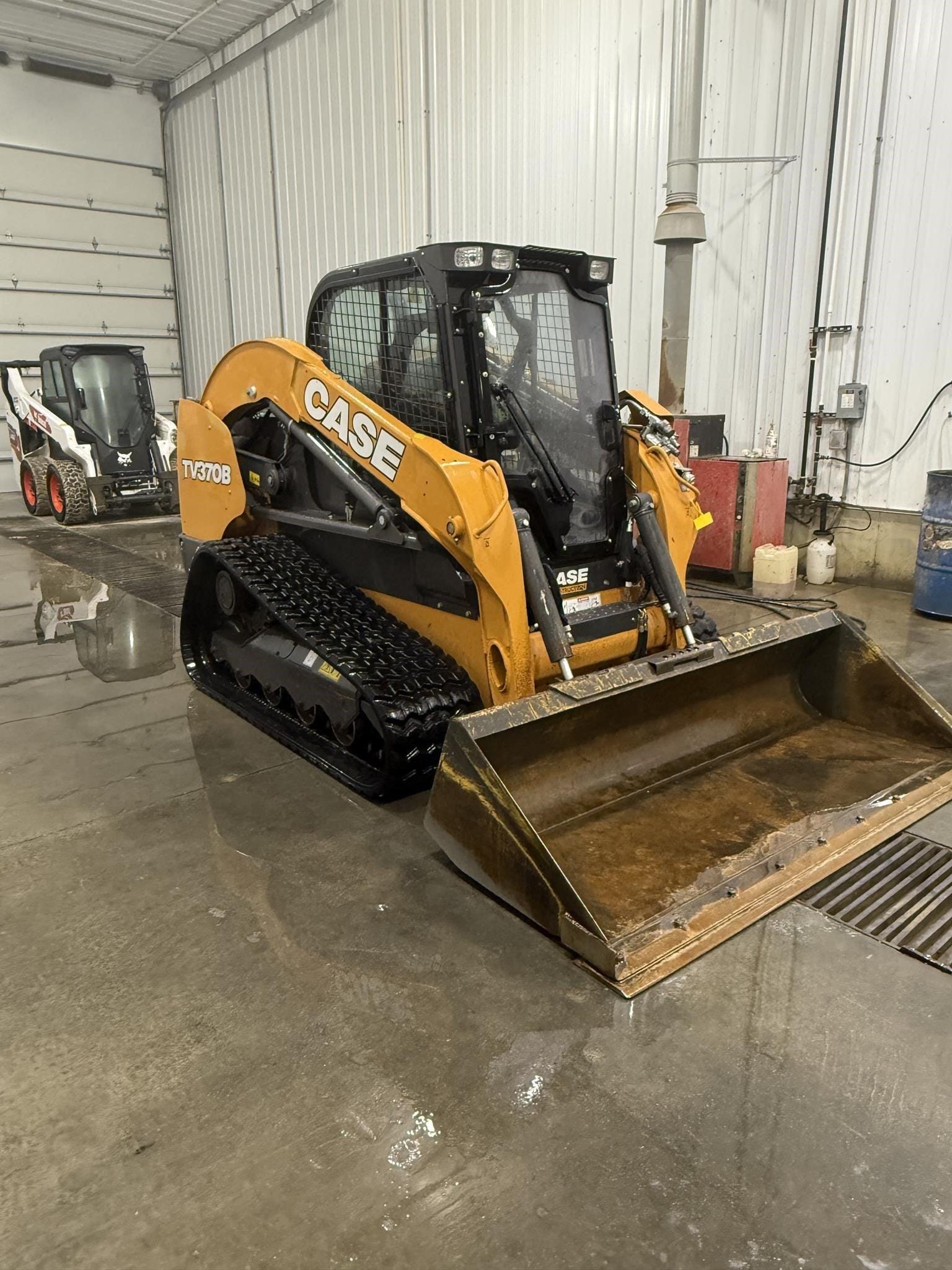 2023 Case TV370B Equipment Image0