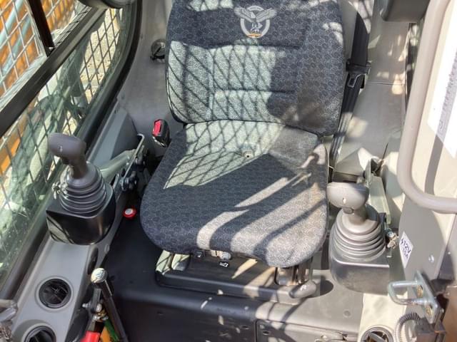 Image of Case TV450B equipment image 4