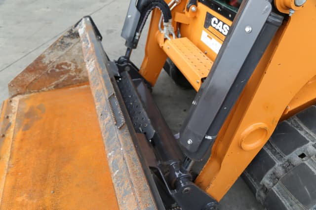 Image of Case TV620B equipment image 1