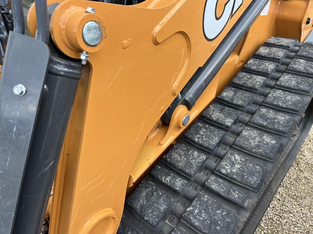 Image of Case TV620B equipment image 3