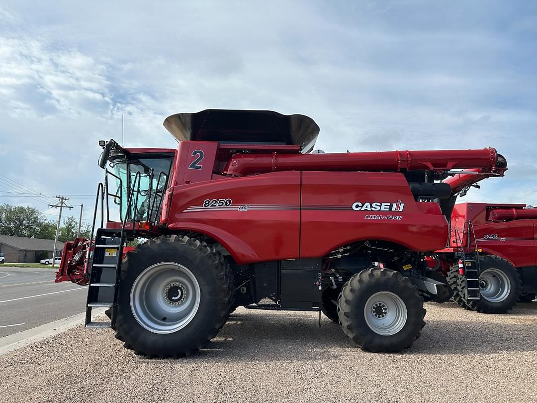 Image of Case IH 8250 Image 1