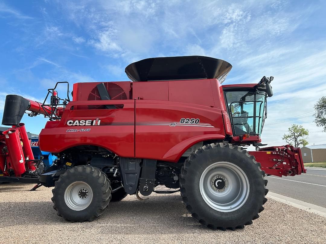 Image of Case IH 8250 Image 0
