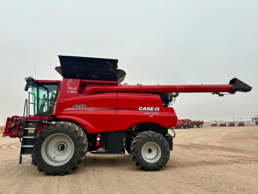 Image of Case IH 8250 Image 0