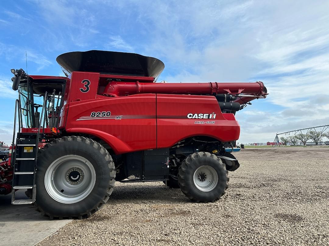 Image of Case IH 8250 Image 0