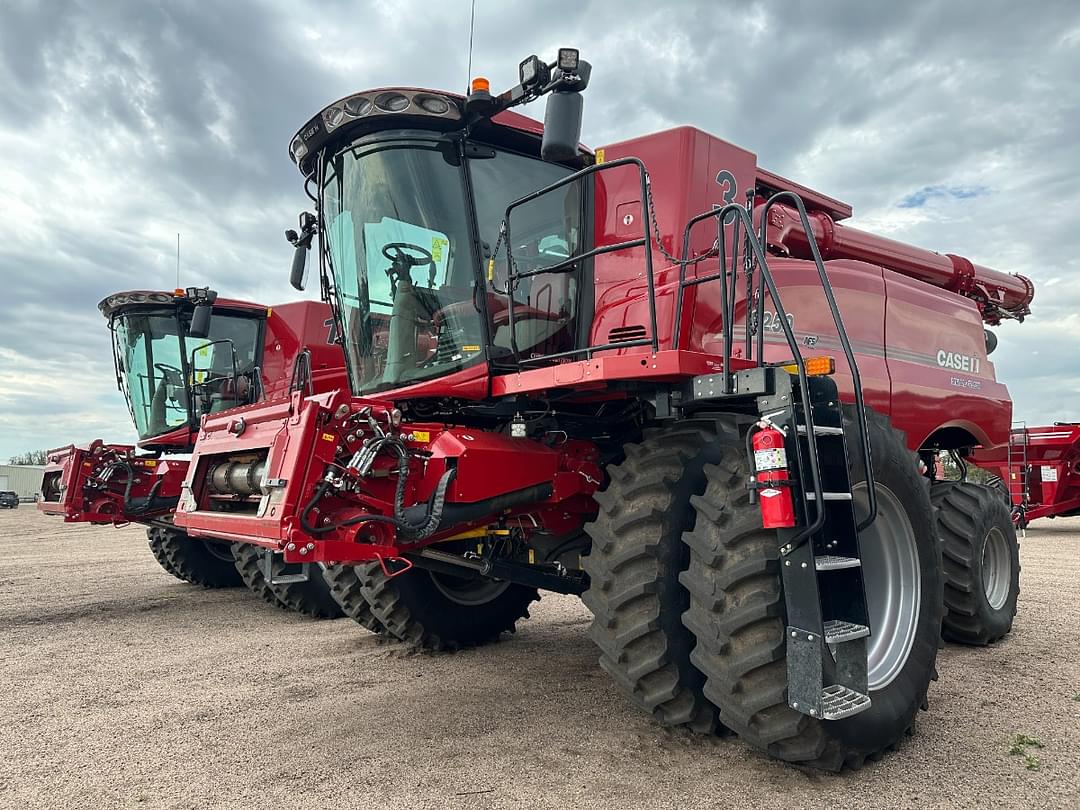Image of Case IH 8250 Image 1