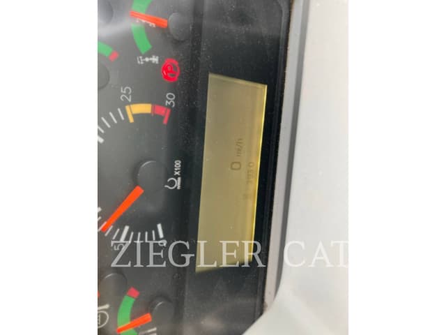 Image of Caterpillar 140GC equipment image 4