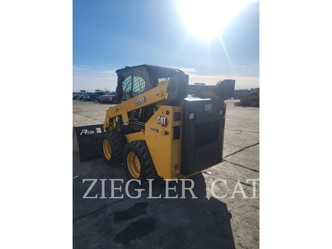 Image of Caterpillar 232D3 Primary image